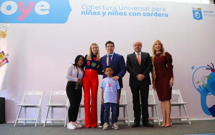 Incluyen en Cobertura Universal, implantes para niñas y niños con sordera