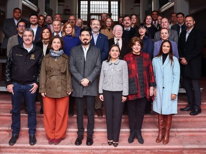 Presentan Consejos Auxiliares para Conmemorar los 200 años de NL