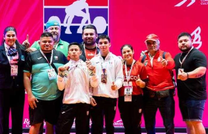 José Poox se consagra campeón en Mundial Juvenil de Levantamiento de Pesas