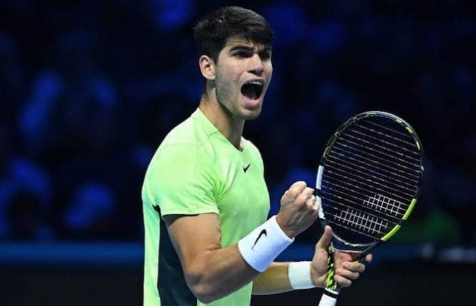 Alcaraz logra su primera victoria en las Nitto ATP Finals