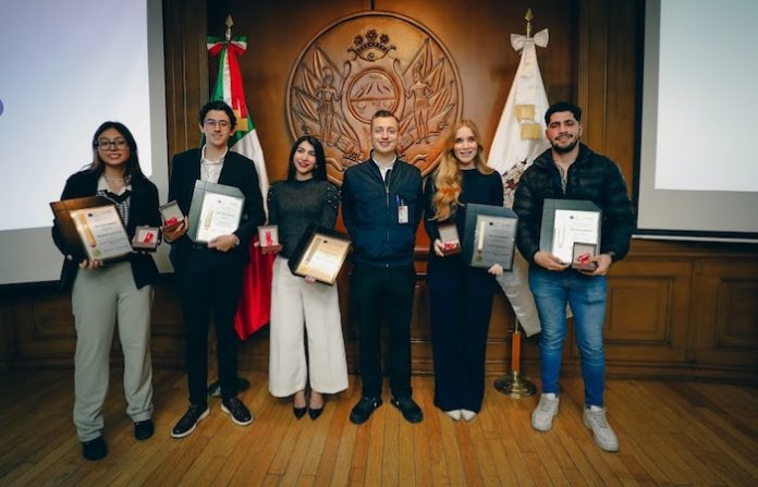 Reconoce Monterrey a jóvenes regios destacados por aportaciones a la comunidad
