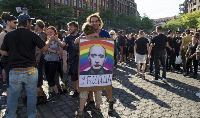 Putin aboga por la igualdad cultural pero sin privilegios solo para la comunidad LGBT