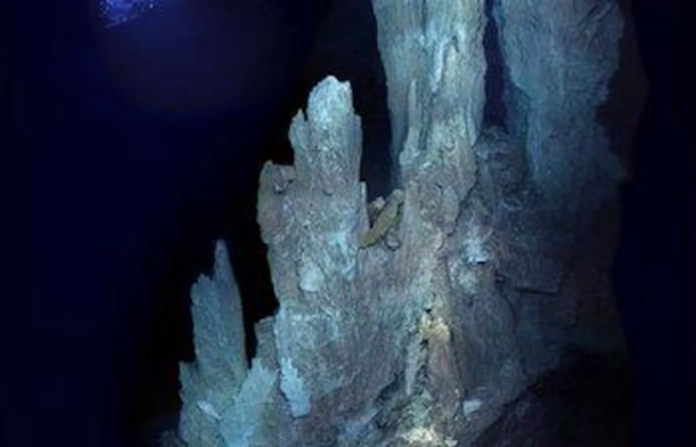 Paisaje único bajo las aguas del océano llamado Ciudad Perdida corre el riesgo de destrucción