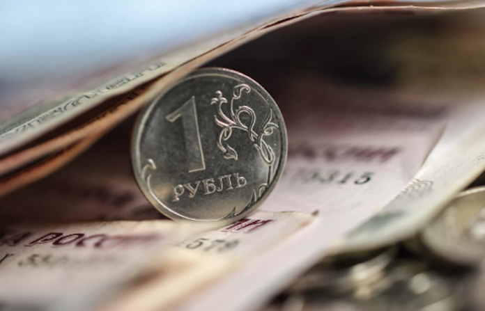 El Kremlin asevera que la economía de Rusia puede encajar cualquier golpe