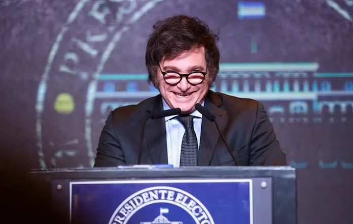 “La bronca le ganó al miedo”: el triunfo de Milei inaugura una nueva época en Argentina