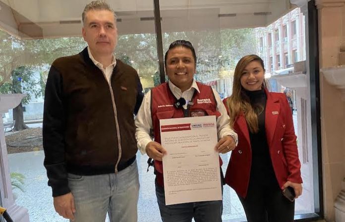 Va regidor Roberto Espinoza por candidatura de Morena a alcaldía de Santa Catarina