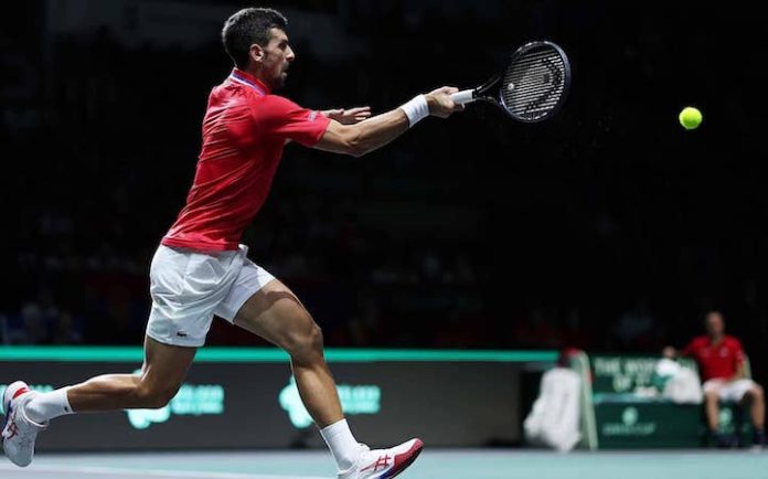 Djokovic envía a Serbia a semifinales en Málaga