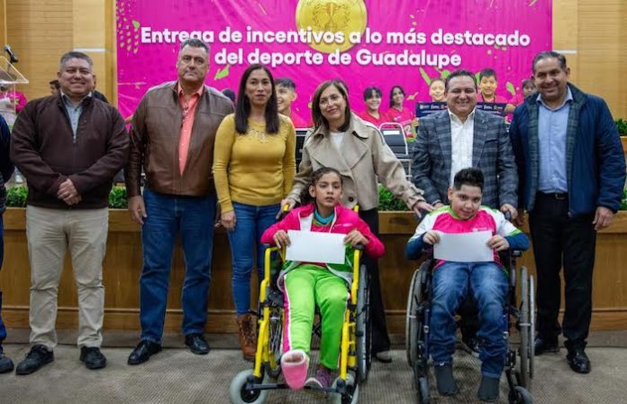 Reconocen a atletas guadalupenses