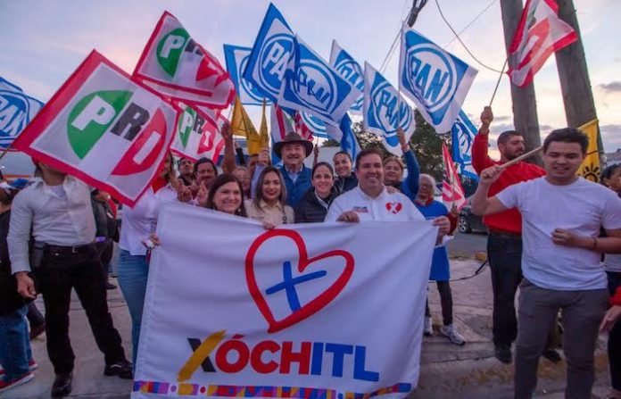 Realizan volanteo a favor de Xóchitl en Guadalupe