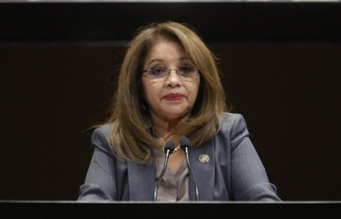 Proponen que las y los mexicanos residentes en el extranjero puedan elegir diputadas y diputados federales