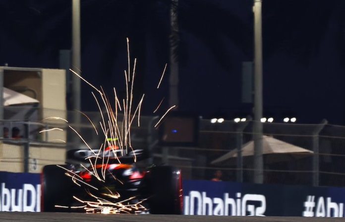 Verstappen logra la pole position en Abu Dhabi por delante de Leclerc y Piastri