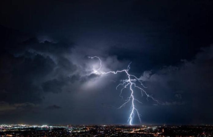 Al menos 20 muertos en India por la caída de rayos en las últimas 24 horas