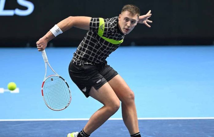 Medjedovic evita la remontada de Michelsen en Jeddah