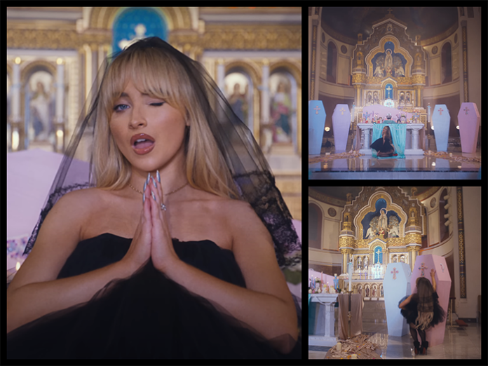 Despiden a sacerdote por permitir grabación de video a Sabrina Carpenter