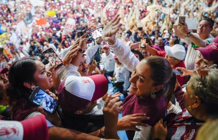 Estamos arriba en las encuestas porque vamos a seguir manteniendo un gobierno del pueblo y para el pueblo, asegura Claudia Sheinbaum