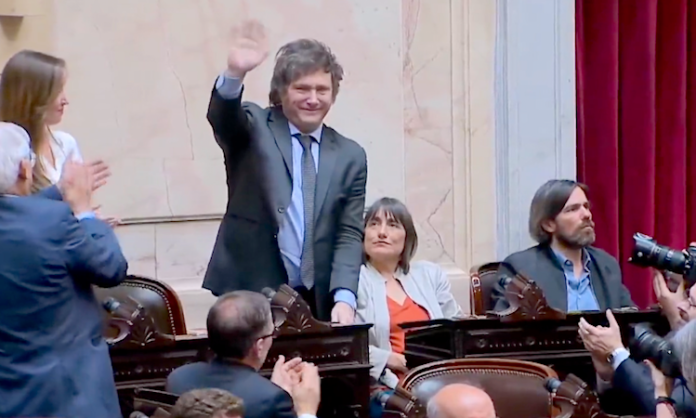 AMLO asegura que Milei representa “el regreso del viejo modelo privatizador” de Menem