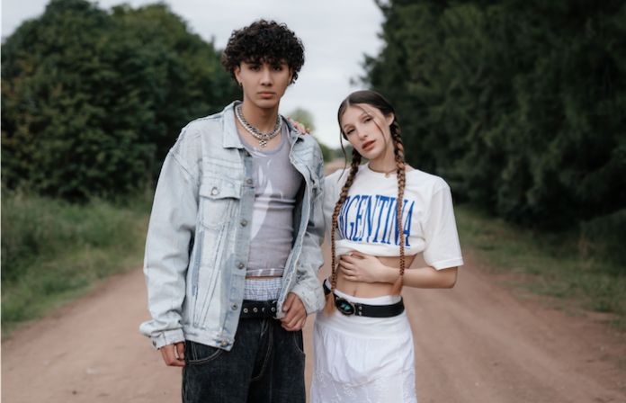 DannyLux lanza video musical de “Alguien Más” en colaboración con Yami Safdie