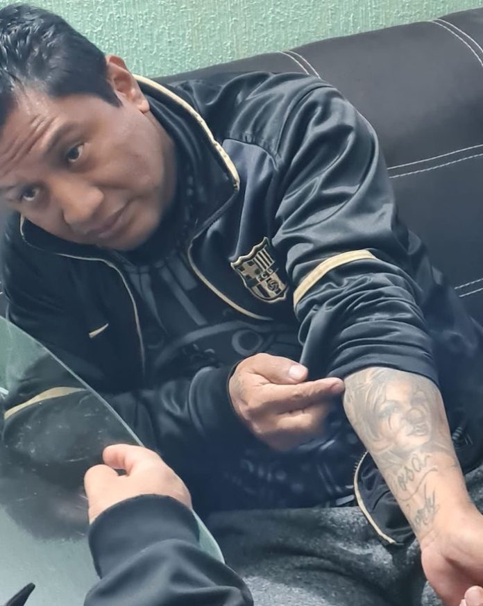 El Salvador anuncia captura de jerarca de la pandilla Mara Salvatrucha oculto en México