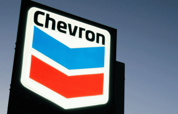 Chevron no invierte en Venezuela por incertidumbre sobre futuro del país, dice su director