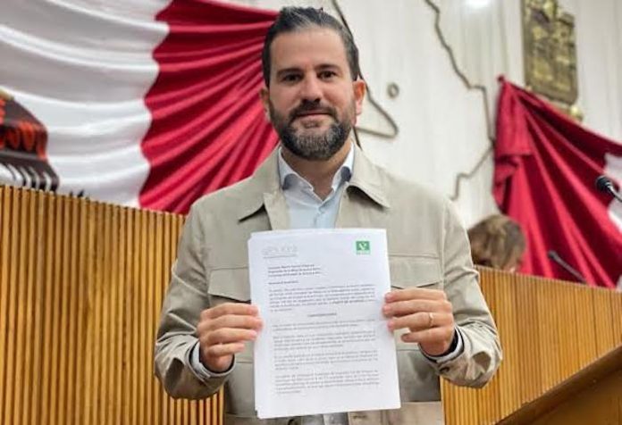 Presenta Raúl Lozano iniciativa para evitar basura en las banquetas a “deshoras”