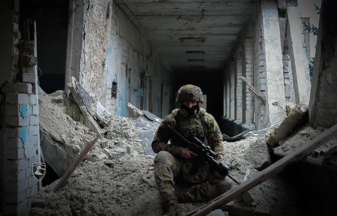 “Bonito parche”: la Defensa de Ucrania publica una foto de un soldado con una esvástica