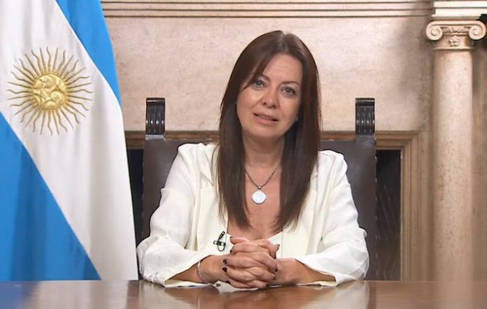 Video: El Gobierno argentino anuncia que retirará los subsidios sociales a quienes cierren las calles