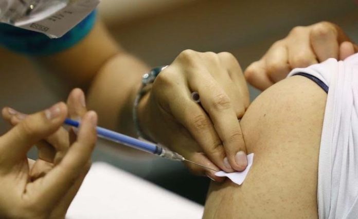 Vacúnate y evita las infecciones esta época invernal