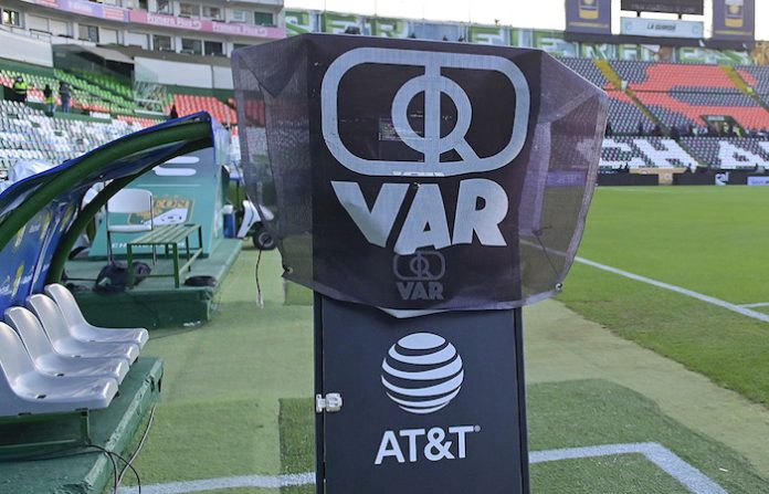 Serán públicos los audios del VAR