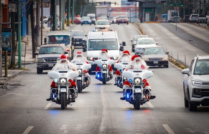 Adelantan Navidad a niñas y niños de Monterrey
