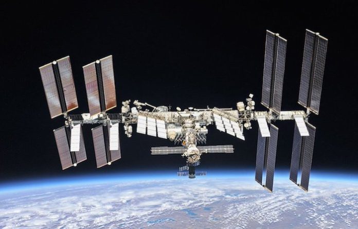 Autoridades de la NASA y Roscosmos dialogan sobre cooperación en estación espacial