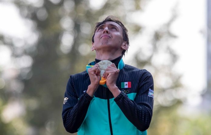 Emiliano Hernández forja año histórico en pentatlón moderno; logró boleto a París 2024
