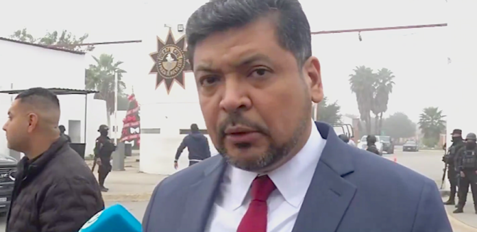 Acude Orozco a pase de revista a Fuerza Civil; se lo niegan