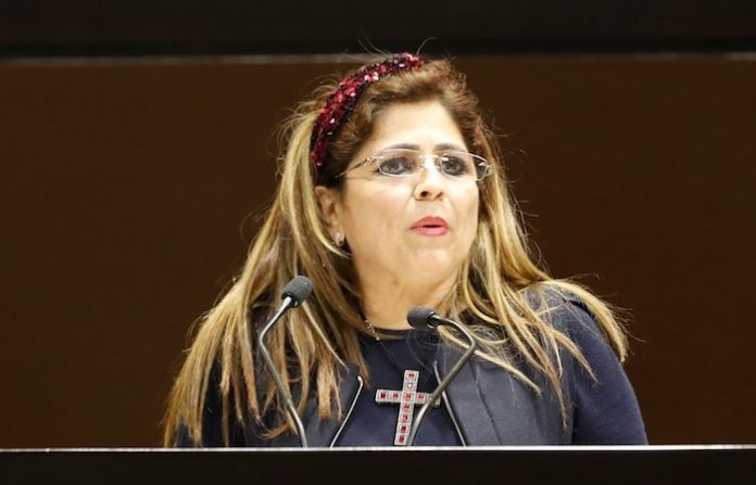 Proponen imponer hasta 25 años de prisión a quien se beneficie de la gestación subrogada