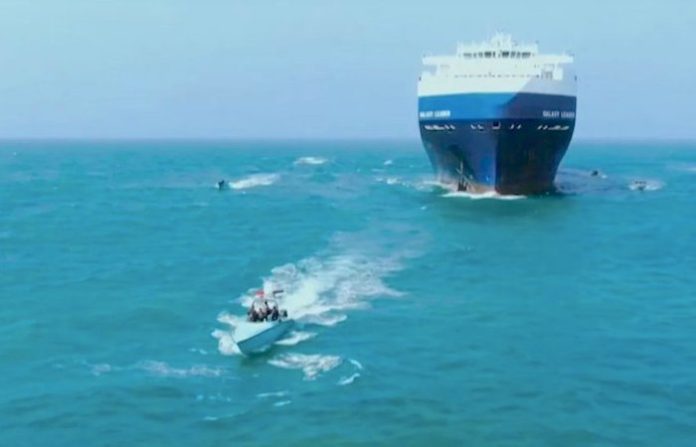 Al menos 10 hutíes mueren en un ataque militar estadounidense en el mar Rojo