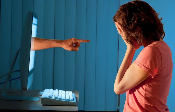 Piden sancionar el ciberacoso hasta con seis años de prisión y multa equivalente a 600 veces la UMA