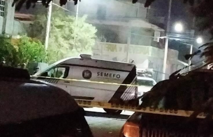 Ejecutan a hombre dentro de auto en García