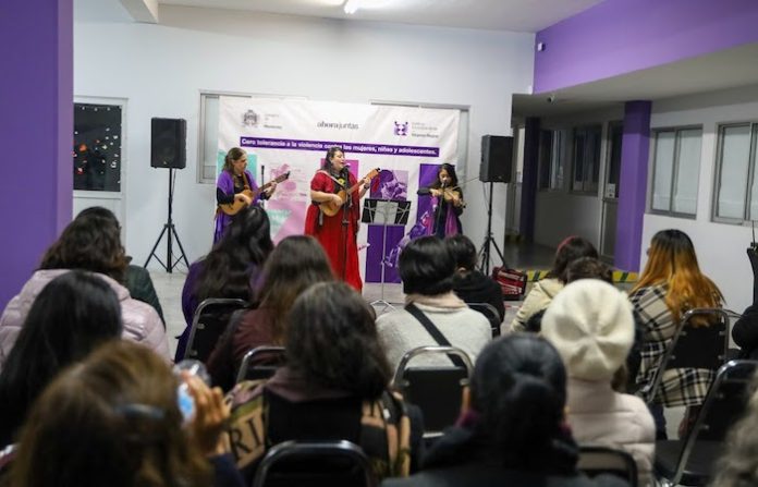 Realiza Monterrey conversatorio y exposición fotográfica “Mujeres Visibles”