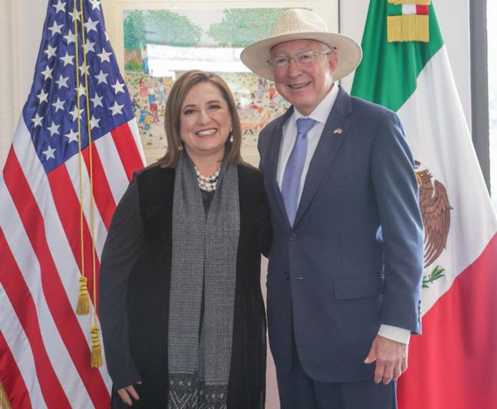 Se reúne Xóchitl Gálvez con Embajador de EU en México