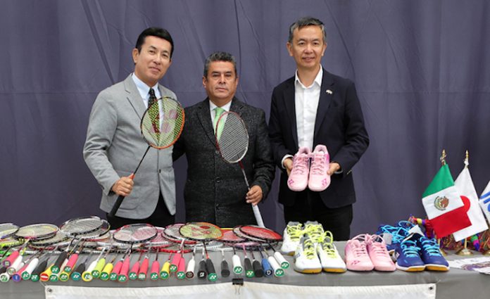 CONADE recibe donación de equipo deportivo de bádminton por parte del Gobierno de Japón