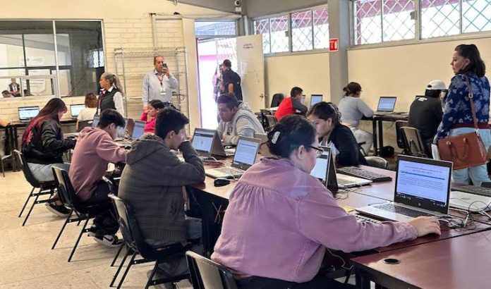 NL realiza jornada de exámenes para seleccionar a personal Supervisor Electoral y Capacitador Asistente Electoral del INE