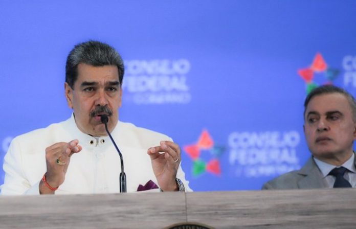 Presidente de Venezuela tilda de ‘imbécil’ decisión de Argentina de renunciar a los BRICS
