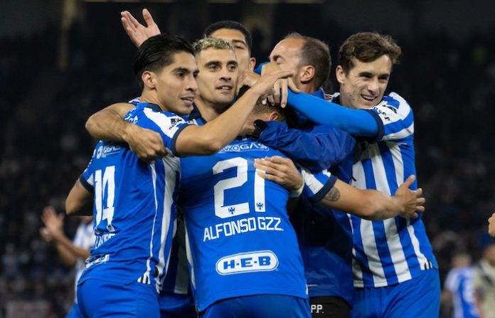 Rayados inicia con triunfo de 2-0 contra Puebla