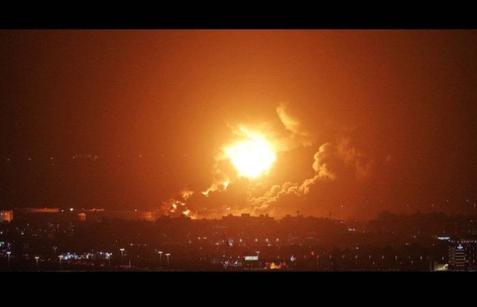 Yemen denuncia ataque de EU y Reino Unido a una base naval en la ciudad de Al Hudayda