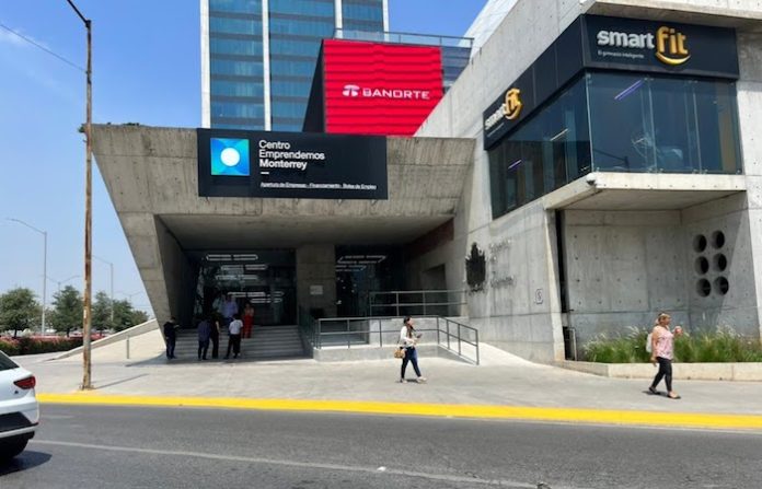 Obtiene Centro Emprendemos Monterrey Certificación en Gestión de Calidad