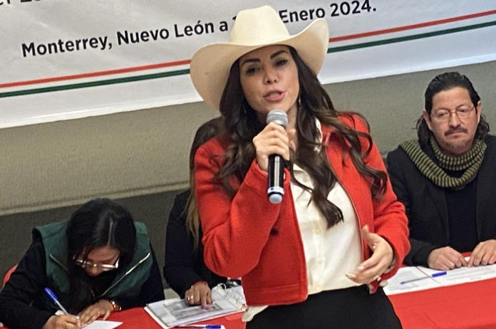 Que siempre no la alcaldía: Va Karina Barrón por el Senado