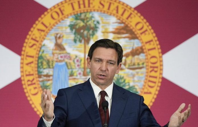 Ron DeSantis se retira de la carrera electoral y da su apoyo a Trump