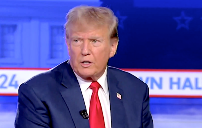 Trump califica a sus causas judiciales como “estafas políticas” ante elecciones de 2024