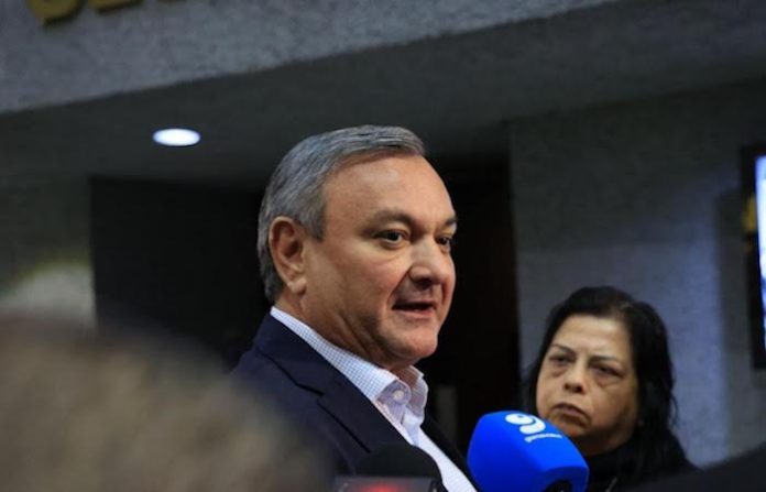 Plantea Héctor García sanciones para medicina estética no certificada