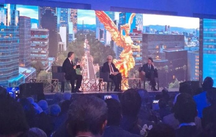 AMLO critica otra vez a Zedillo: “Convirtió las deudas privadas de unos cuantos en deuda pública”