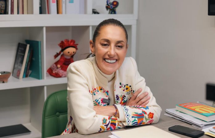 Siempre es mejor que la economía se riegue desde abajo: Claudia Sheinbaum